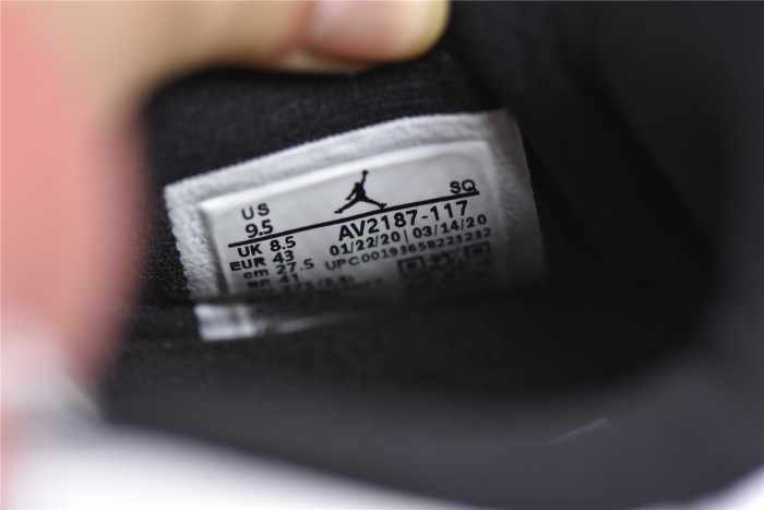 Air Jordan Retro 11 Low “Legend Blue”  AV2187-117