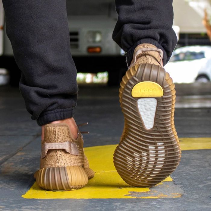 Yeezy Boost 350 V2 “Marsh” FX9033