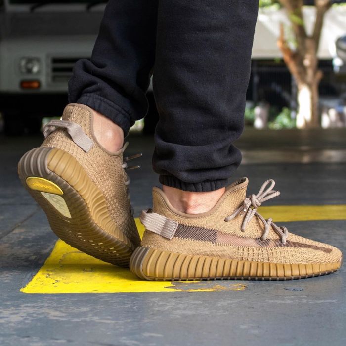 Yeezy Boost 350 V2 “Marsh” FX9033