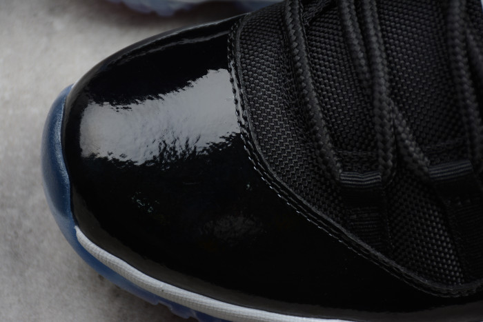 Air Jordan 11 Low “Infrared 23”AJ11 528895-023