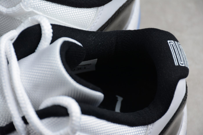 Air Jordan 11 Low “Concord” 528895-153