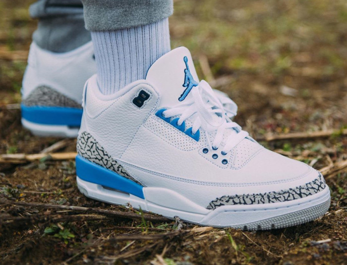 Air Jordan 3 “UNC” CT8532-104