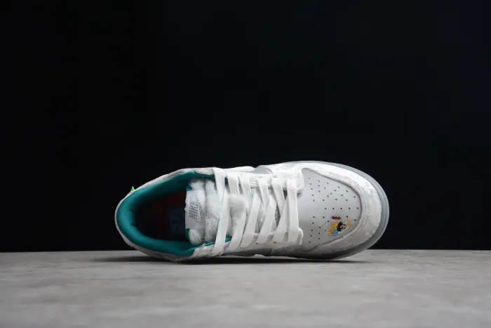 SB Dunk Low “lce” DO2326-001