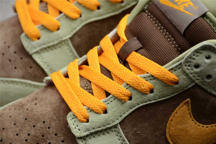 NK Dunk Low “Dusty Olive” DH5360-300