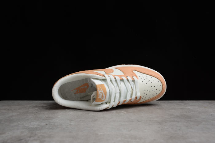 NK Dunk Low Wmns “Harvest Moon” DD153-114