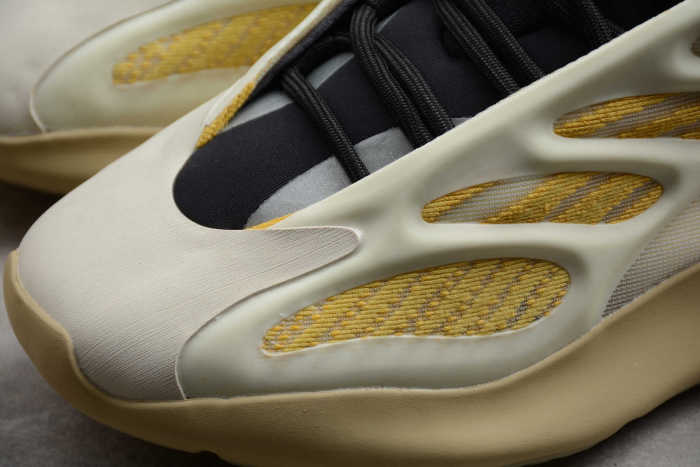Yeezy Boost 700 V3 “Srphym” G54853