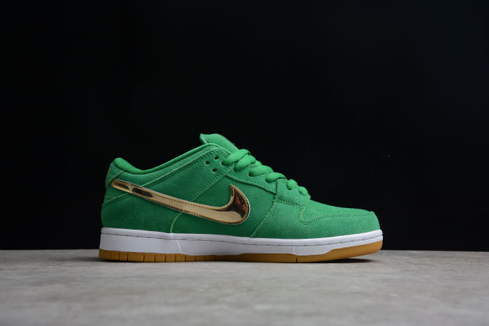 SB Dunk Low  St.Patrick's Day  BQ6817-303