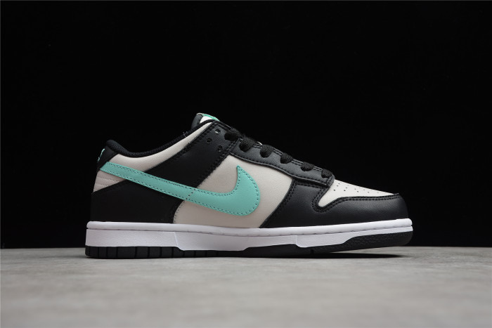 SB Dunk Low Black Green CW1590-003