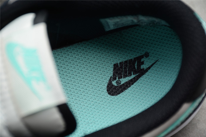 SB Dunk Low Black Green CW1590-003