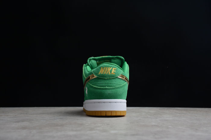 SB Dunk Low  St.Patrick's Day  BQ6817-303