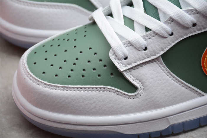 NK SB Dunk Low “NY vs NY” DN2489-300