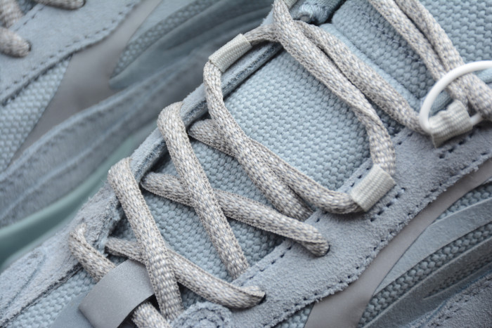 Yeezy Boost 700 V2“Hospital Blue” FV8429