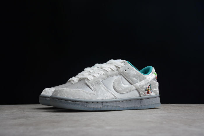 SB Dunk Low “lce” DO2326-001