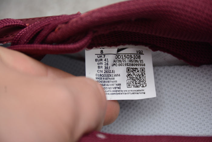 NK SB Dunk Low  Bordeaux   DD1503-108
