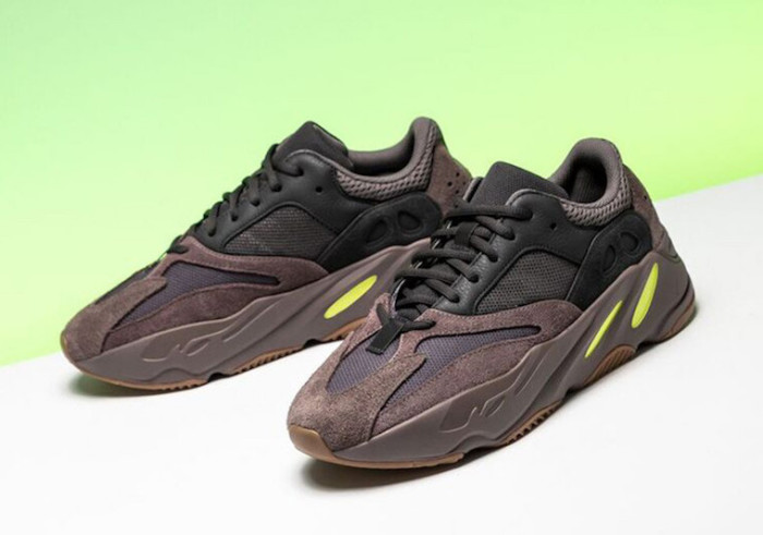 Kanye West x Adidas Yeezy Runner Boost 700“Mauve” EE9614
