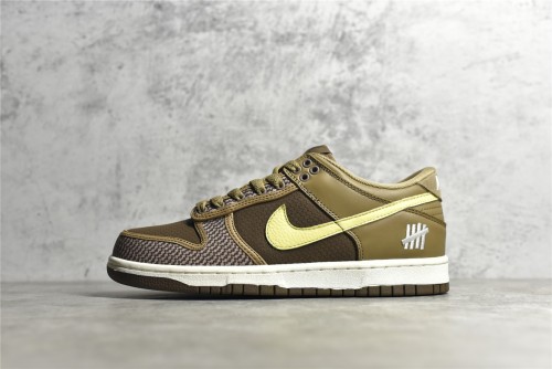 Undefeated x NK Dunk Low SP  Inside Out  DH3061-200