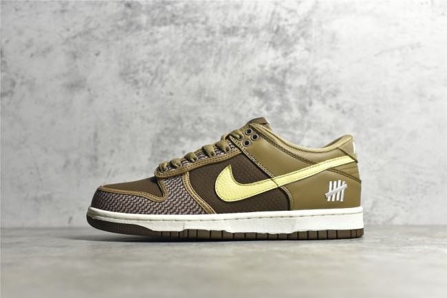 Undefeated x NK Dunk Low SP Inside Out DH3061-200