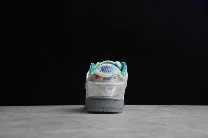 SB Dunk Low “lce” DO2326-001