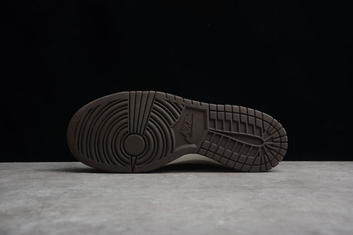 Otomo Katsuhiro x SB Dunk Low “Steamboy OST” LF0039-002