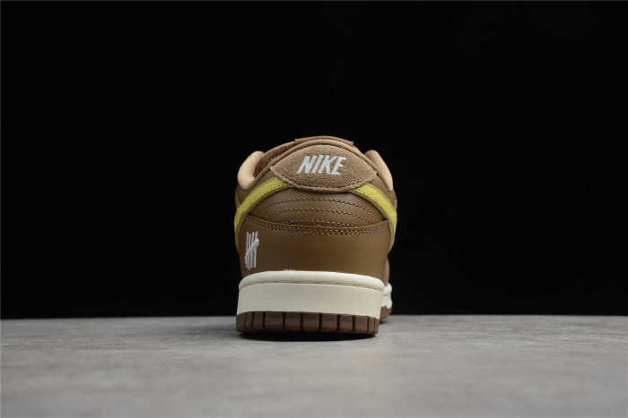 Undefeated x NK Dunk Low SP  Inside Out  DH3061-200