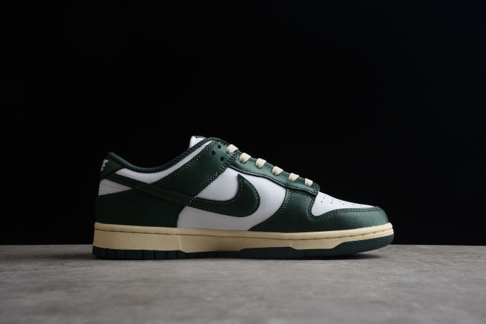 Nk SB Dunk Low White Green DQ8580-100