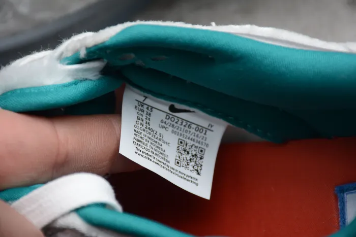 SB Dunk Low “lce” DO2326-001