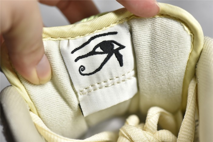 SB Dunk Low  Mummy  DM0774-111