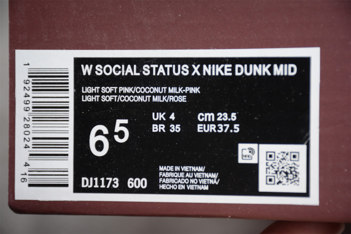 Social Status x Nk SB Dunk Mid Pink DJ1173-600