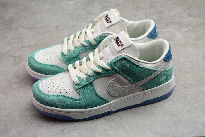 Kasina x Dunk Low CZ6540-101