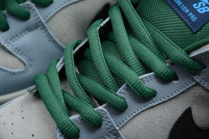 SB Dunk Low IW Dove Grey Black-Gorge Green 313170-021