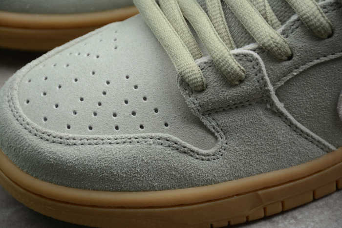 SB Dunk Low Pro “Horizon Green” BQ6817-300