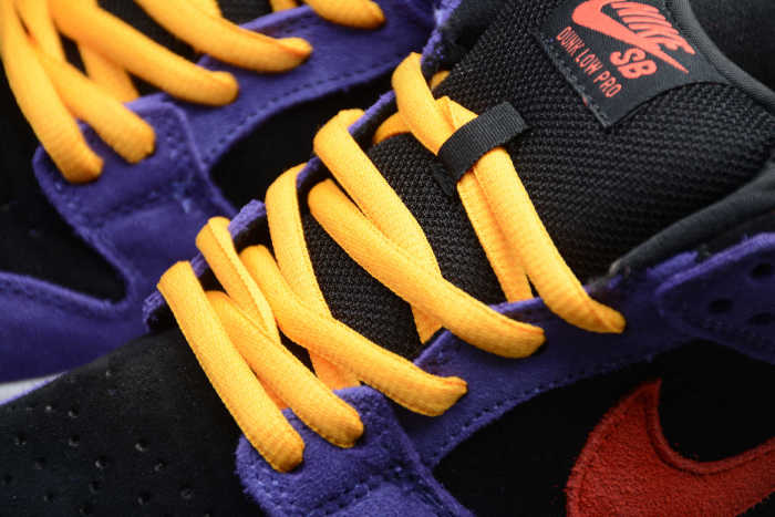 SB Dunk Low “ACG Terra” Purple Black Red BQ6817-008