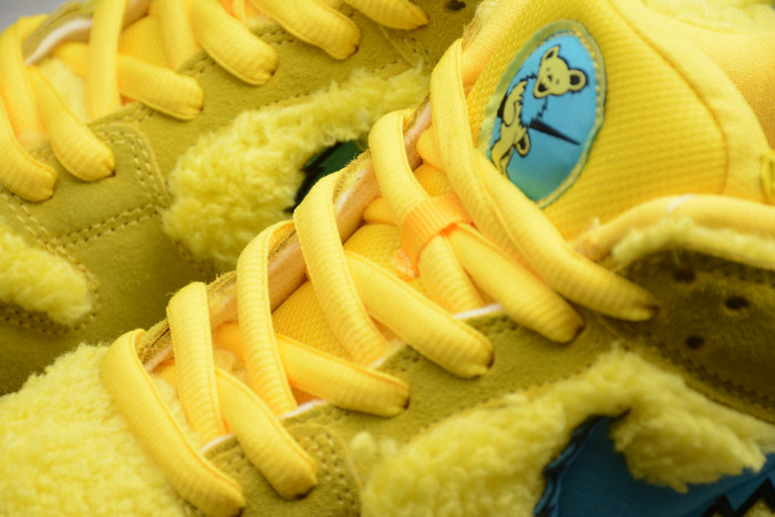 Grateful Dead x SB Dunk Low Pro QS “Yellow Bear” CJ5378-800