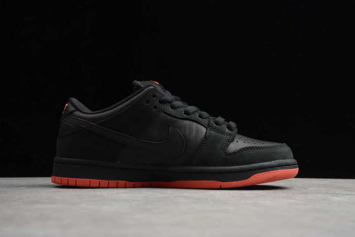 Staple x SB Dunk Low “Pigeon” Black Red 883232-008