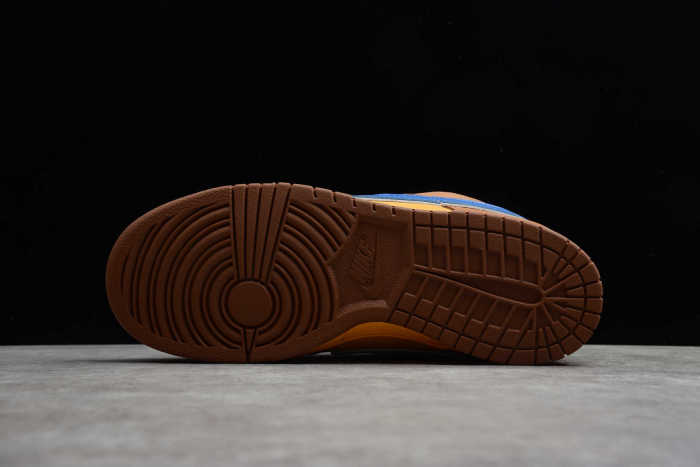 SB Dunk Low Premium “Newcastle Brown Ale” 313170-741