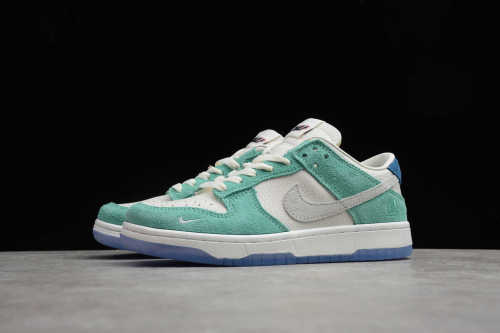 Kasina x Dunk Low CZ6540-101