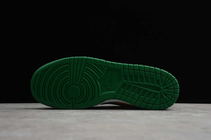 SB Dunk Low SP “Brazil” Yellow Green CU1727-700