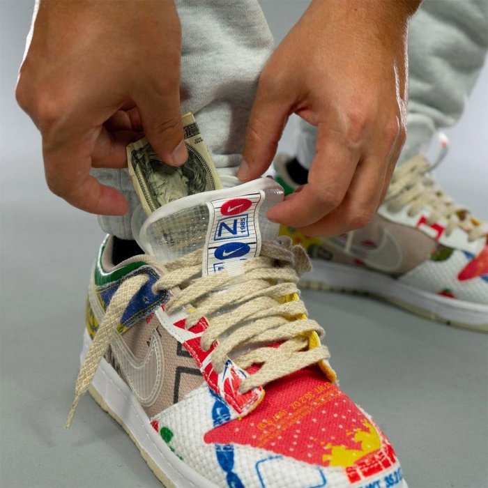 SB Dunk Low SP “City Market” DA6125-900