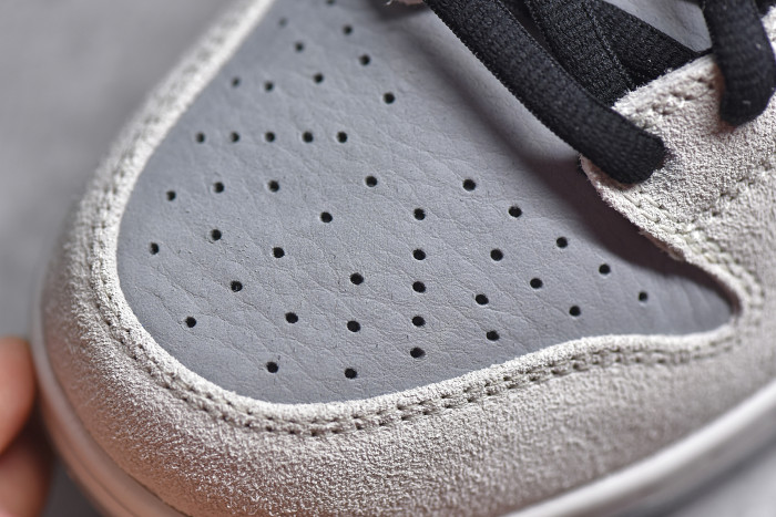 SB Dunk Low “Laser Blue” Grey Black BQ6817-101