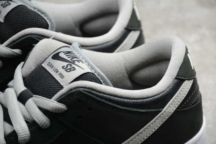 SB Dunk Low J-Pack “Shadow” BQ6817-007