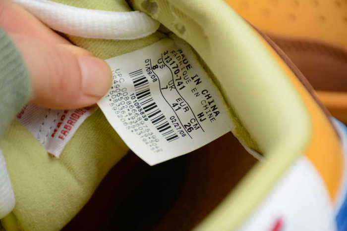 SB Dunk Low Premium “Newcastle Brown Ale” 313170-741