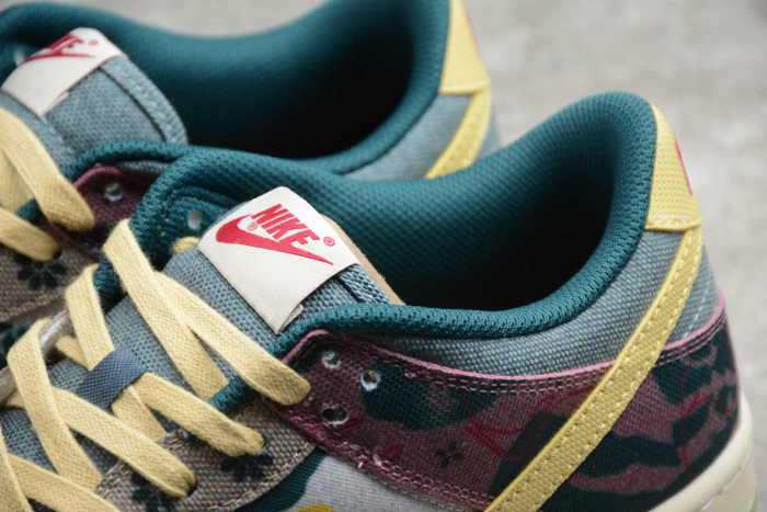 SB Dunk Low SP “Community Garden” CZ9747-900