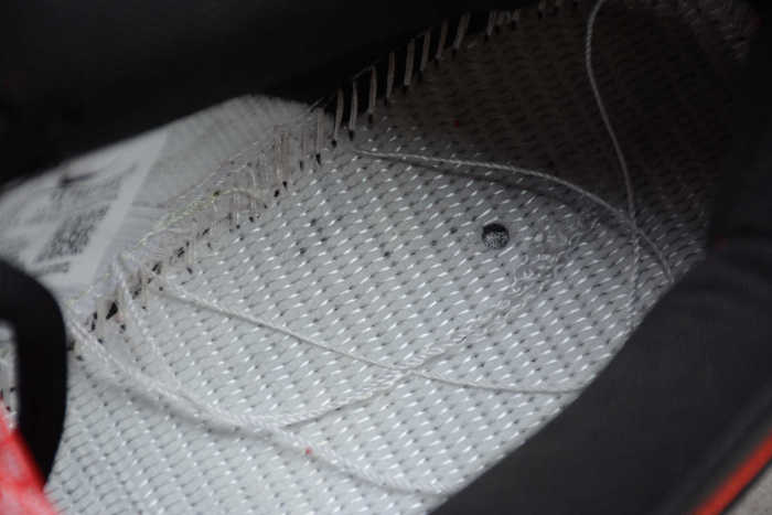 SB Dunk Low Pro   Chicago  Red White Black 917567-641