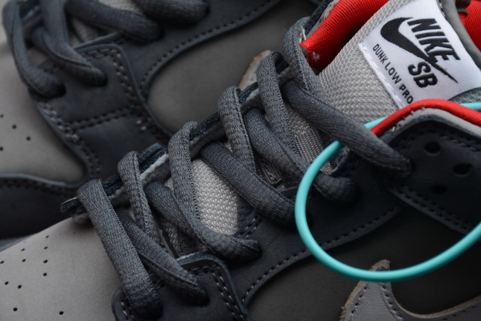 SB ZOOM Dunk High Pro Grey Pigeon 304292-011