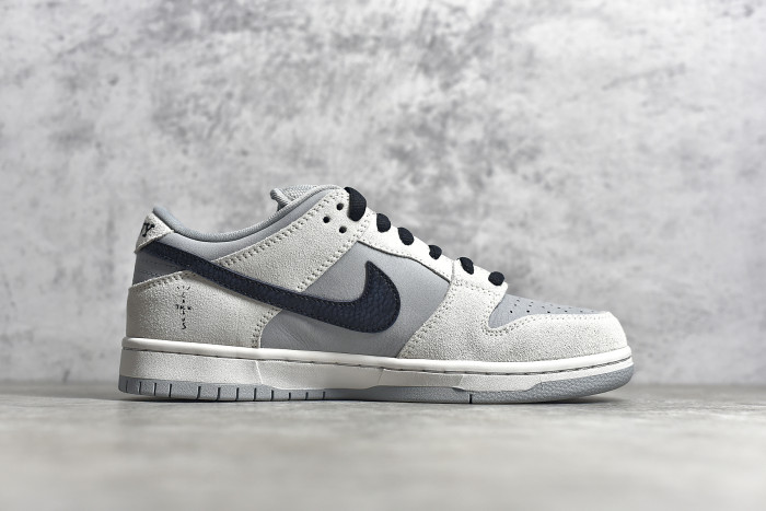 SB Dunk Low “Laser Blue” Grey Black BQ6817-101