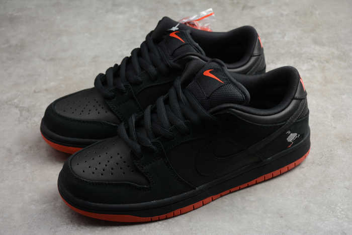 Staple x SB Dunk Low “Pigeon” Black Red 883232-008