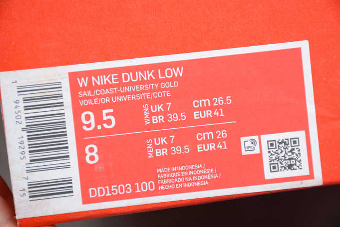 Dunk Low SB Sail University Gold DD1503-100