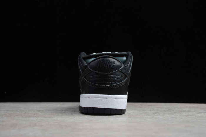 SB Dunk Black White CN8607-003