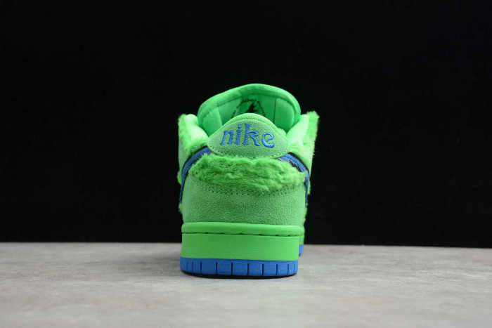 Grateful Dead x SB Dunk Low Pro QS“ Green Bear” CJ5378-300