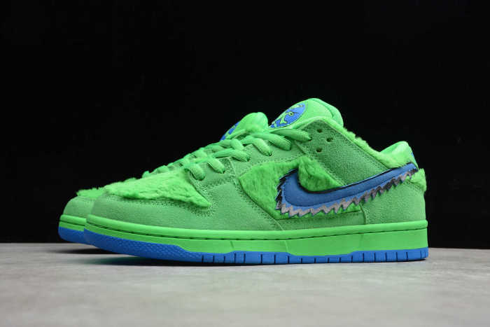 Grateful Dead x SB Dunk Low Pro QS“ Green Bear” CJ5378-300
